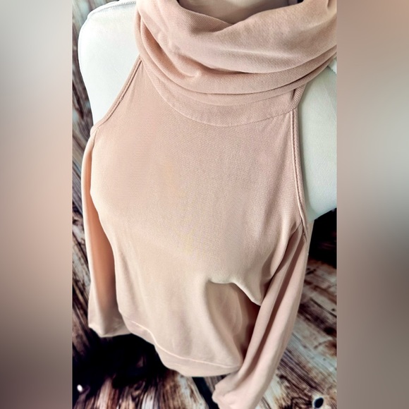 LANSTON || Porter Cold Shoulder Pullover in Blush - SZ XS ✨NEW W/ TAGS✨ - Picture 12 of 12